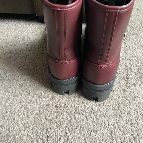Women’s Boots - Picture 6 of 11